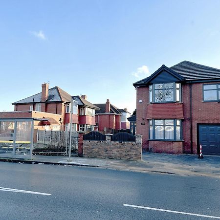 United Home B&B サルフォード エクステリア 写真