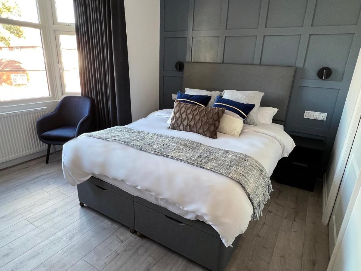 United Home B&B サルフォード エクステリア 写真