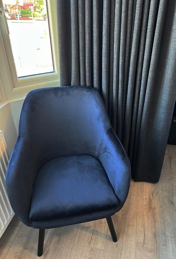 United Home B&B サルフォード エクステリア 写真