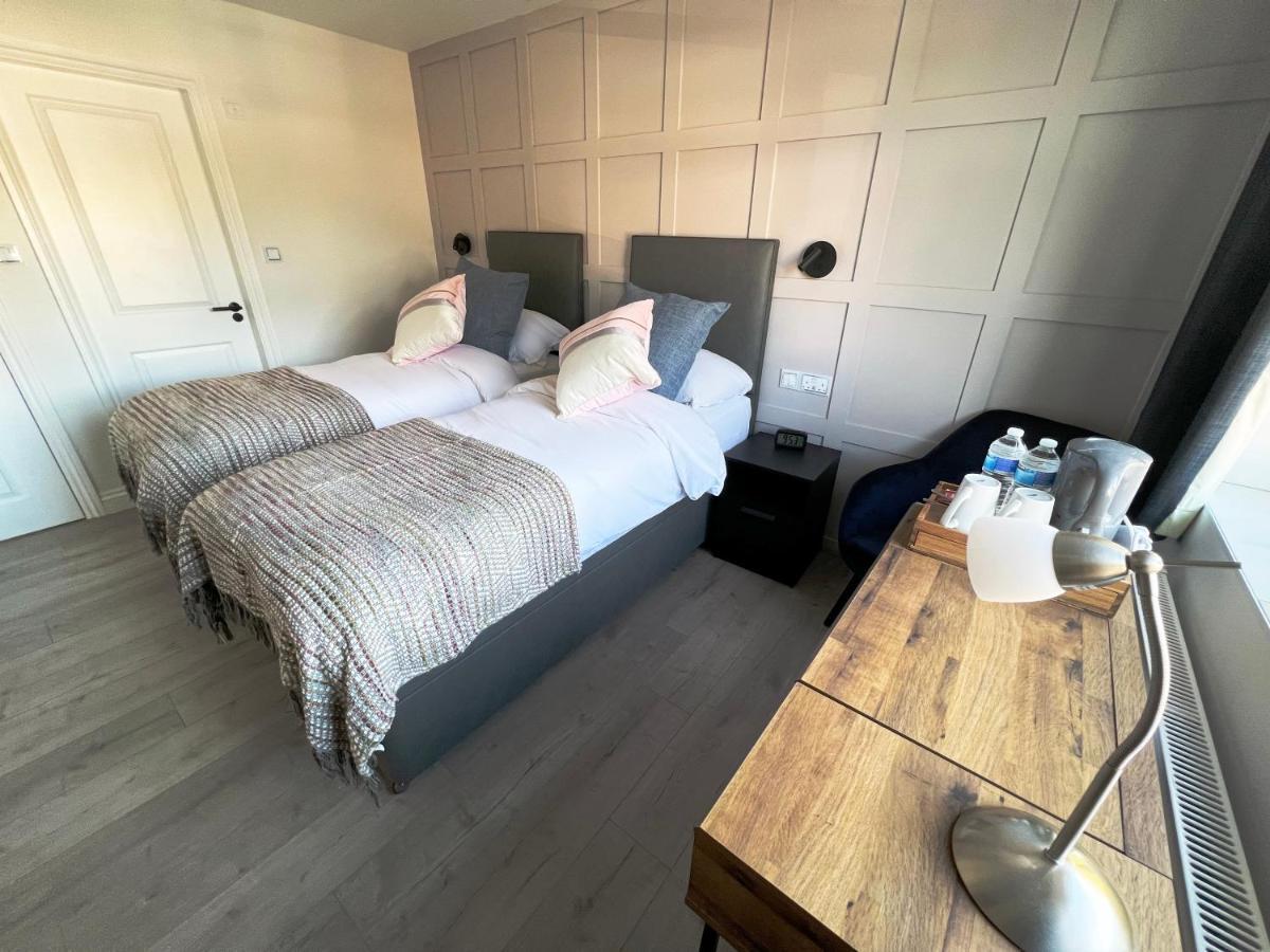 United Home B&B サルフォード エクステリア 写真