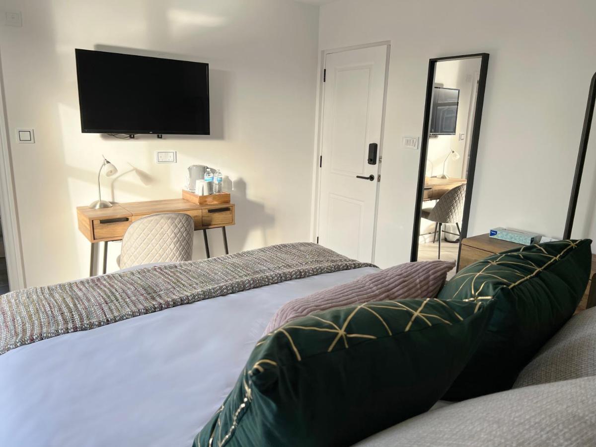 United Home B&B サルフォード エクステリア 写真